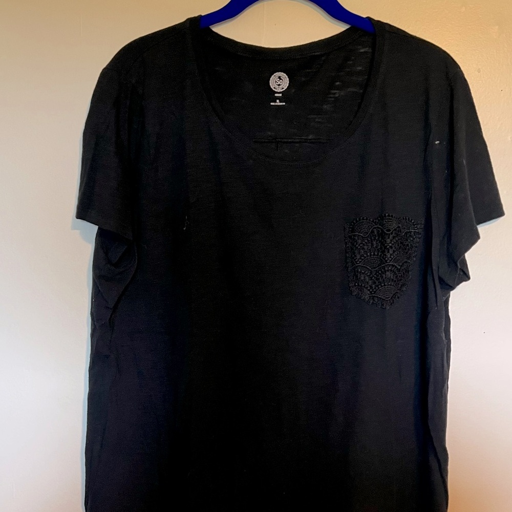 SO Black Short Sleeve Tee Casual Essential